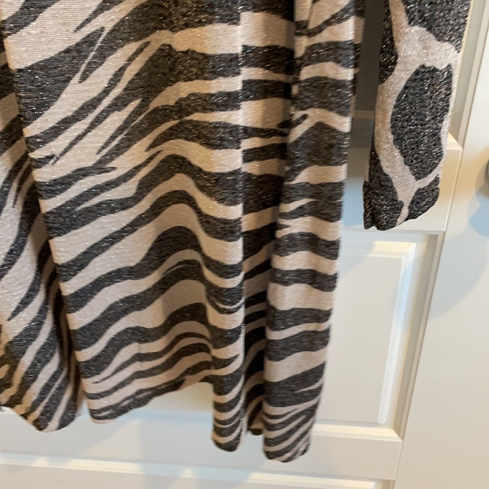 Zebra Completer Sweater - Picture 8 of 12